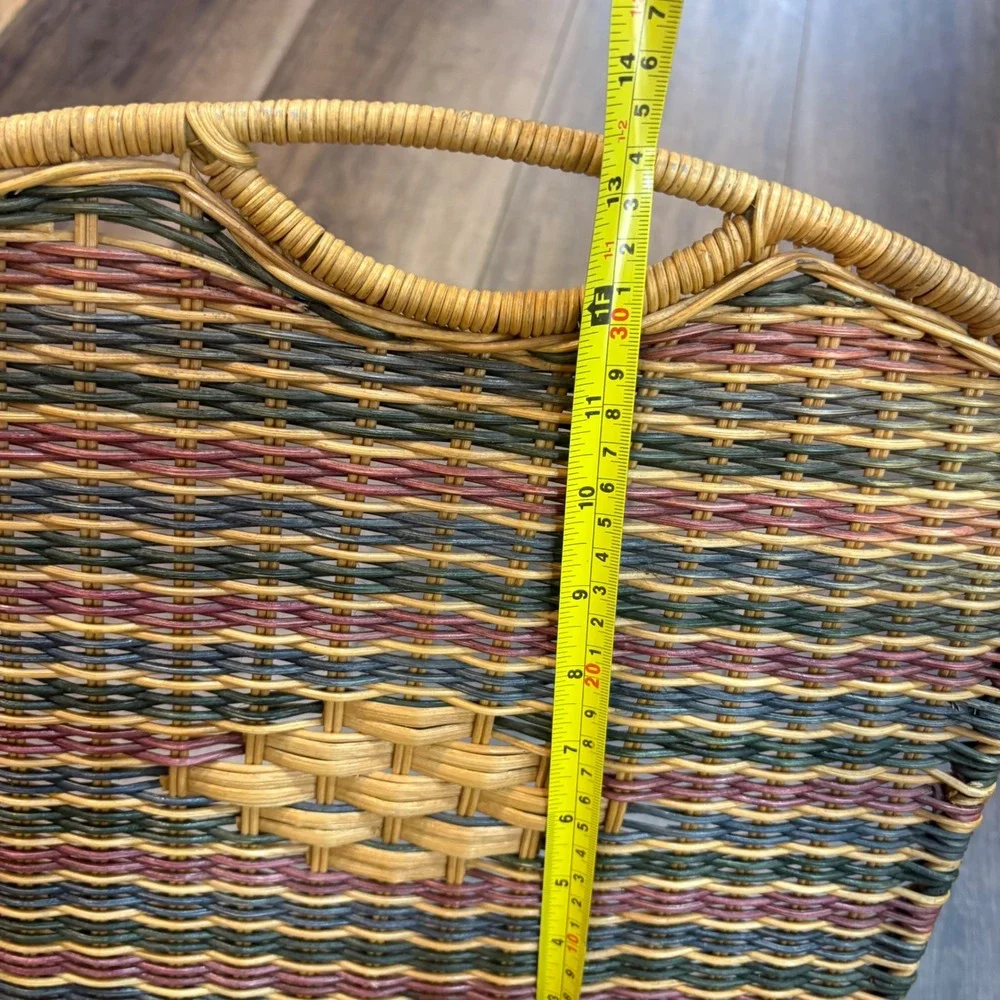 Vintage Wicker Magazine Rack Folding Metal Floor Stand Woven Boho Earth Tones